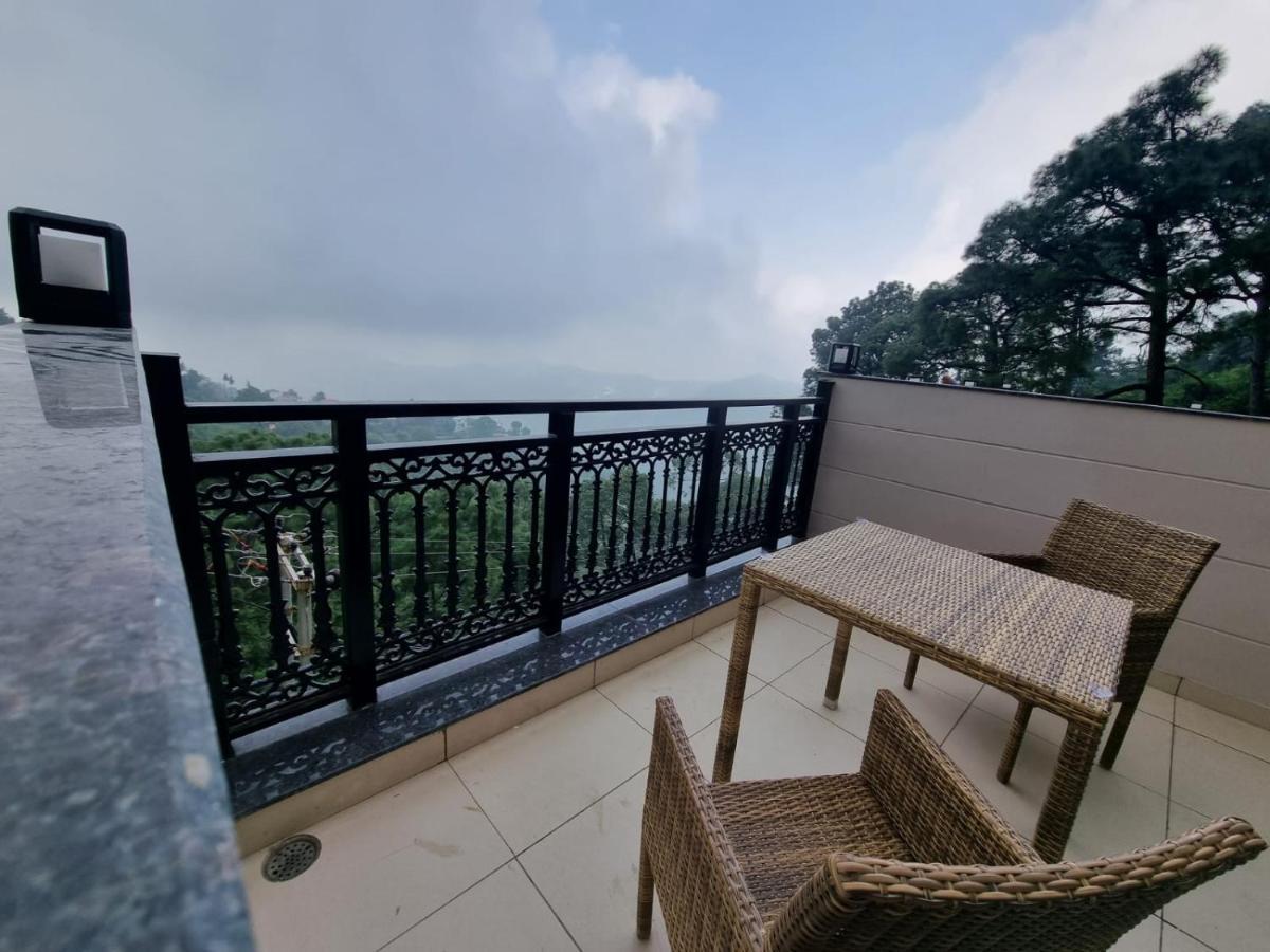 Luxe Resorts - Centrally Heated Air Conditioned Hotel In The Heart Of Kasauli Exterior foto